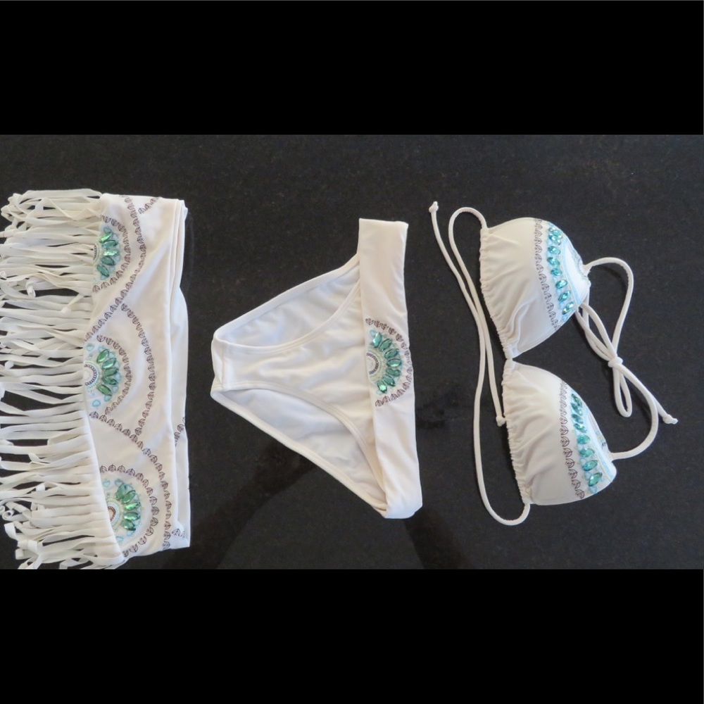 MOVING SALE! Frederick’s Bikini/Coverup Set